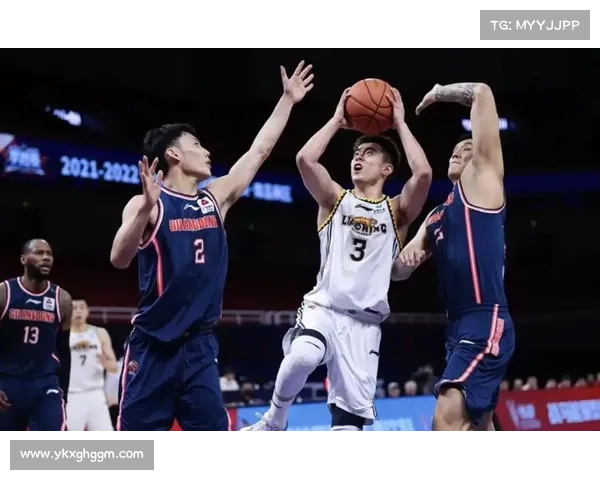 CBA 焦点战:广东宏远与浙江广厦的巅峰碰撞 CBA 焦点战:广东宏远与浙江广厦的巅峰碰撞